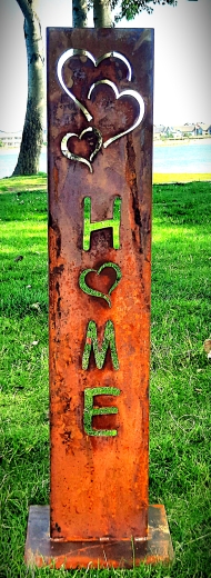 Schild Home O= Herzen mit Herzen