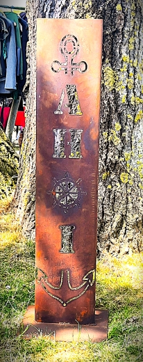 Schild Ahoi im Anker O= Steuerrad