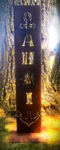 Schild Ahoi im Anker O= Steuerrad