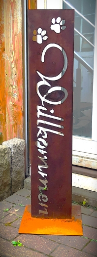 Schild Willkommen -geschwungen- mit Pfoten