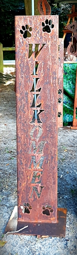 Schild Willkommen Pfoten