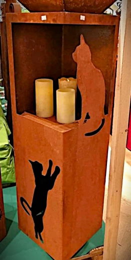 Katze ,mit Öffnung