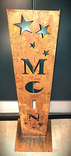 Schild Moin O= Mond mit Sternen