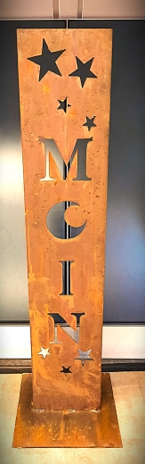 Schild Moin O= Mond mit Sternen