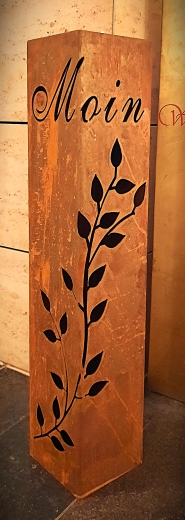 Säule Moin Blumenranke