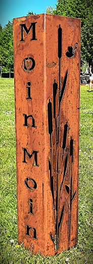 Säule Moin Moin, Schilfgras