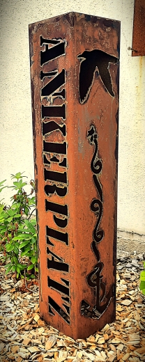 Säule Ankerplatz, Möwe, Anker