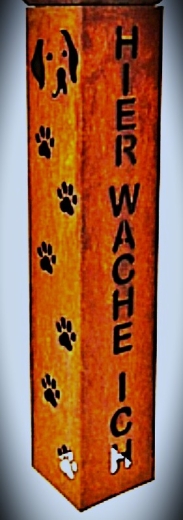 Säule Hier wache ich, Hundekopf mit Pfoten