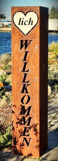 Säule (Edelrost) Herz aus (V2A)- Lich, Willkommen