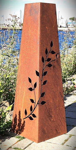 Pyramide Blumenranke