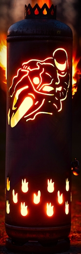 Feuerstelle Motorradfahrer