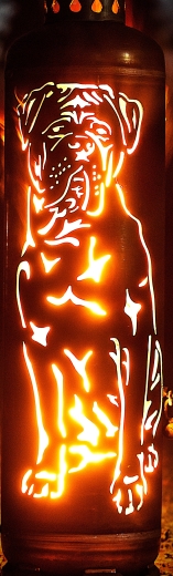 Feuerstelle Bordeux Dogge Hund