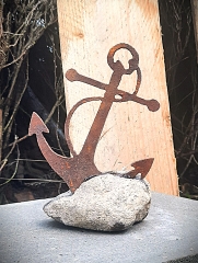 Anker Tau XS auf Stein